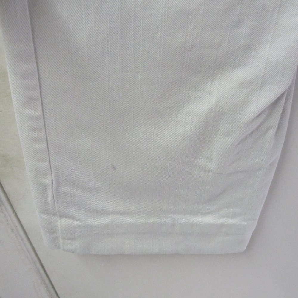 Liz Claiborne White Jeans Size 10 - Picture 9 of 16